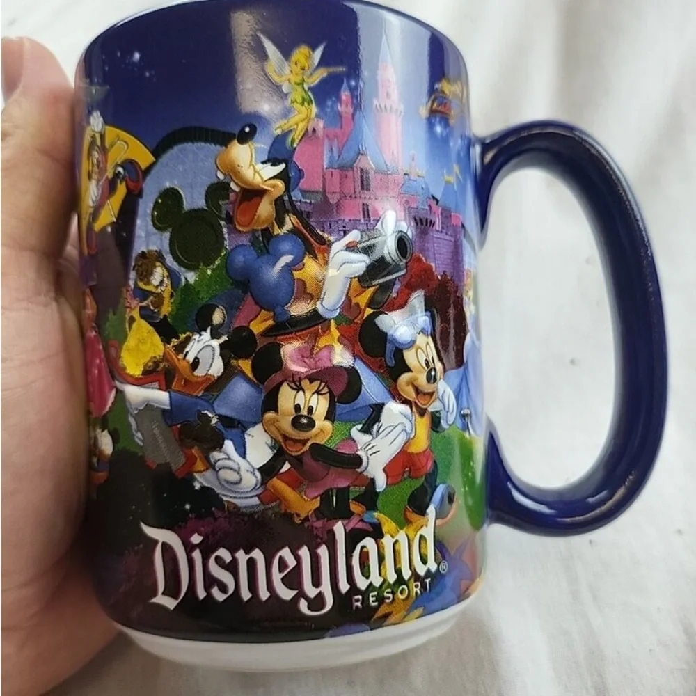 Disneyland Resort Magic Kingdom 3D Blue Mug! Collectors treasure 2013 piece NEW